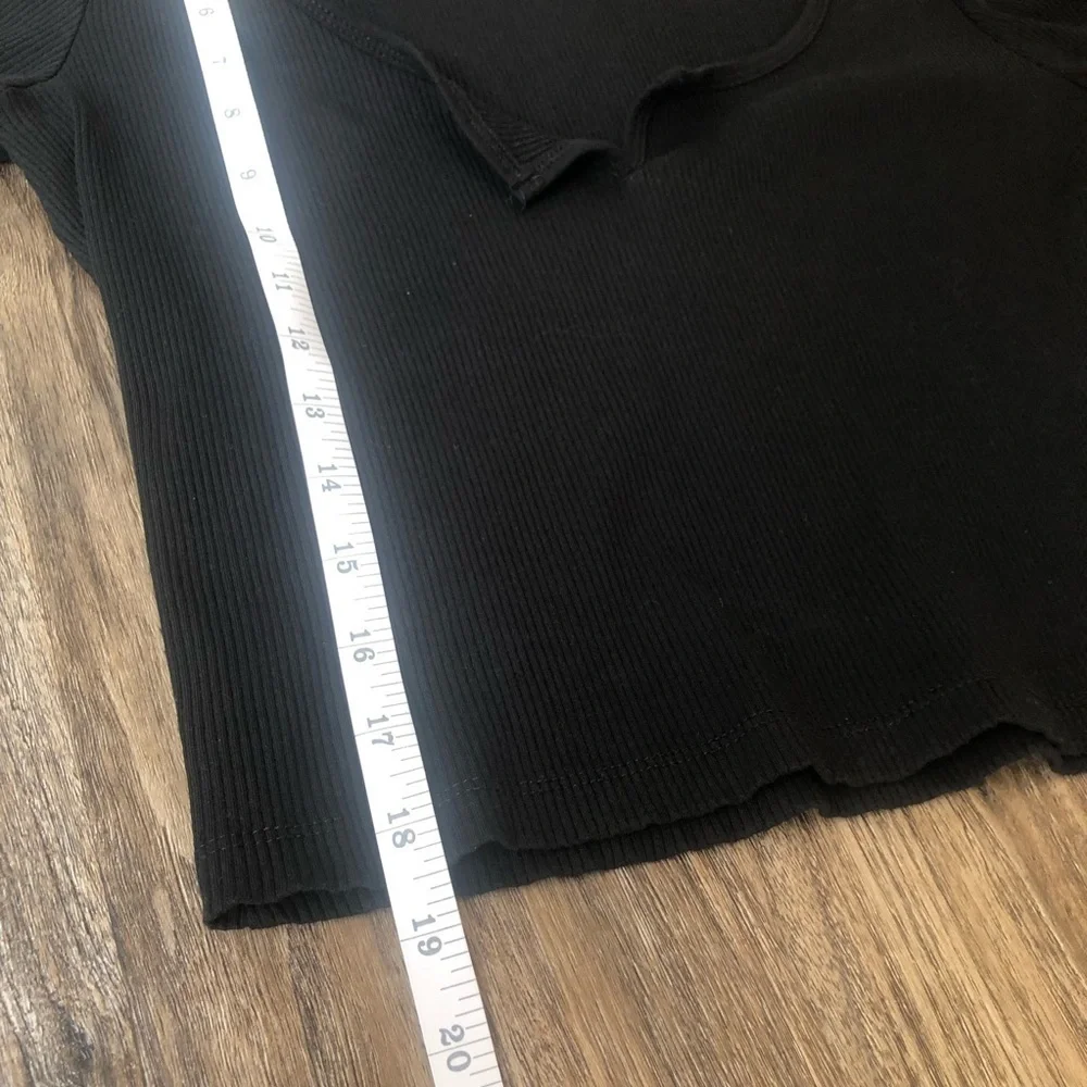Zara Basic Short Sleeve Ribbed Crop Top - Picture 6 of 7